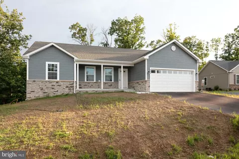 932 Basin Dr, Inwood, WV 25428