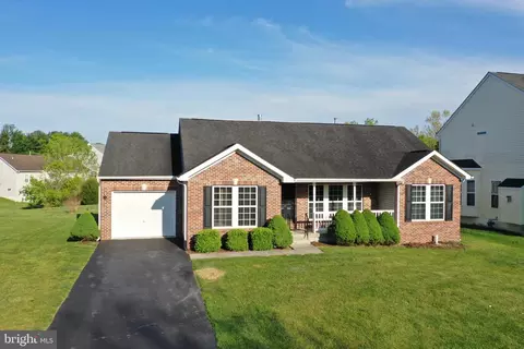 77 Muddler Ct, Martinsburg, WV 25405