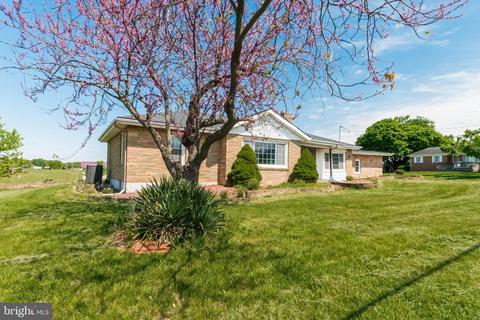 2465 Specks Run Rd, Bunker Hill, WV 25413