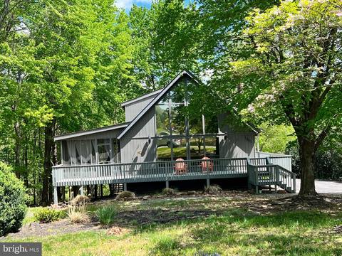1001 Tecumseh Trl, Hedgesville, WV 25427
