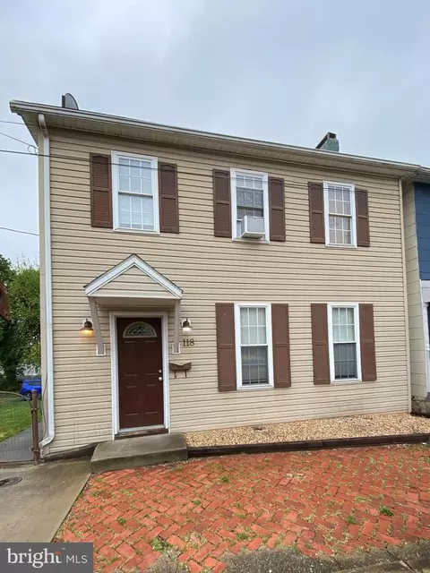 118 N High St, Martinsburg, WV 25404