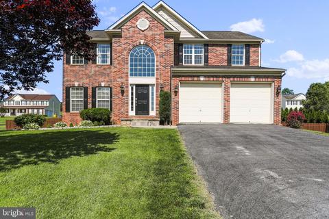 771 Crushed Apple Dr, Martinsburg, WV 25403