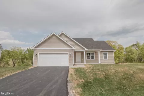 324 Vicksburg Ct, Martinsburg, WV 25404