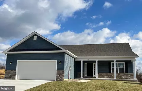 135 Asa Ct, Martinsburg, WV 25405