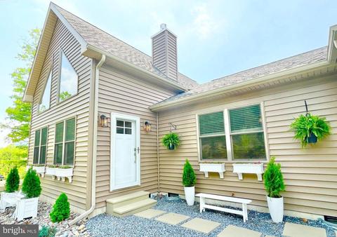 741 Mound Builder Loop, Hedgesville, WV 25427