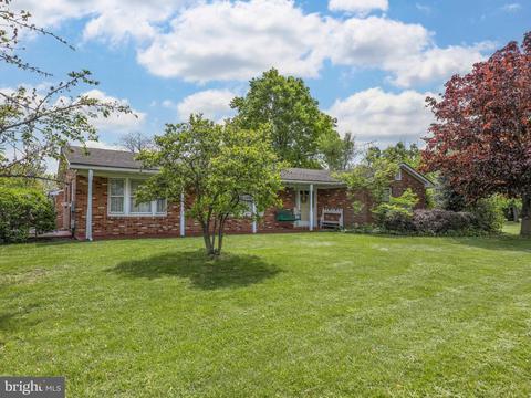 12375 Winchester Ave, Bunker Hill, WV 25413