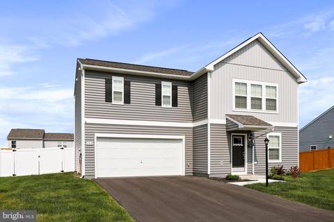348 Eurasian Dr, Bunker Hill, WV 25413 photo 2