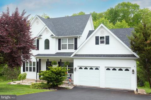 545 Aztec Dr, Martinsburg, WV 25405