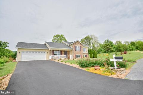 211 Spyglass Dr, Martinsburg, WV 25403