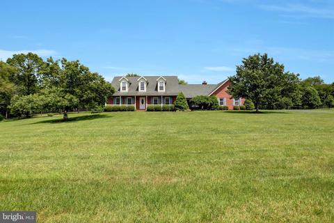 597 Ashton Dr, Falling Waters, WV 25419