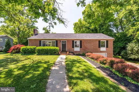 102 Jerry Ct, Martinsburg, WV 25401