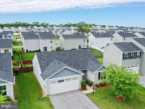 81 Ceritos Trl, Martinsburg, WV 25403