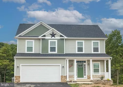 92 Skippers Canyon Drive, Martinsburg, WV 25403