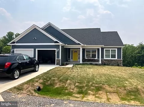 93 Skippers Canyon Drive, Martinsburg, WV 25403