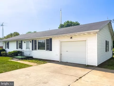 102 Tavern Rd, Martinsburg, WV 25401