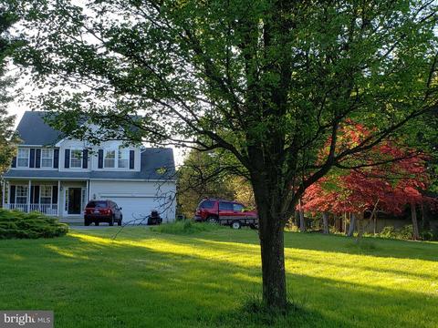 196 Dietrick Dr, Martinsburg, WV 25404