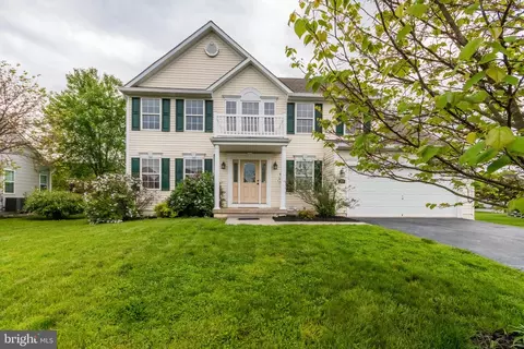 37 Niblick Ct, Martinsburg, WV 25405