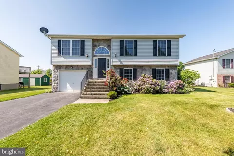 1003 Nash Ct, Martinsburg, WV 25401