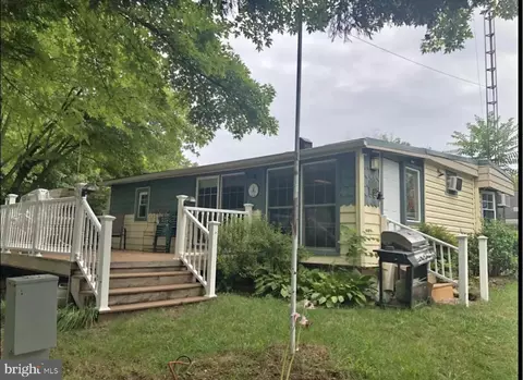 Lot #47-11 & Lot APT 47-12 Jellystone Blvd, Falling Waters, WV 25419