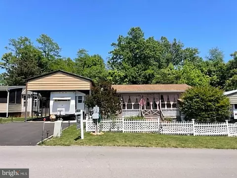 69-2669 27 Ranger Rd, Falling Waters, WV 25419