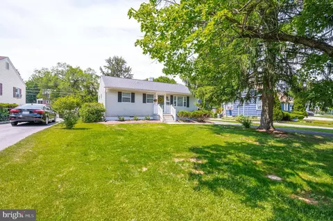 304 Edgemont Ter, Martinsburg, WV 25401