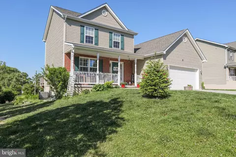 75 Moody Dr, Martinsburg, WV 25405