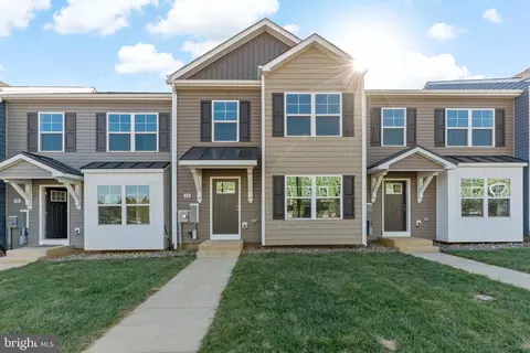 74 Olga Dr, Martinsburg, WV 25403