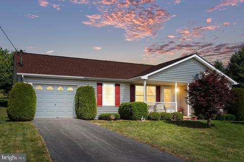124 Corvette Dr, Martinsburg, WV 25405