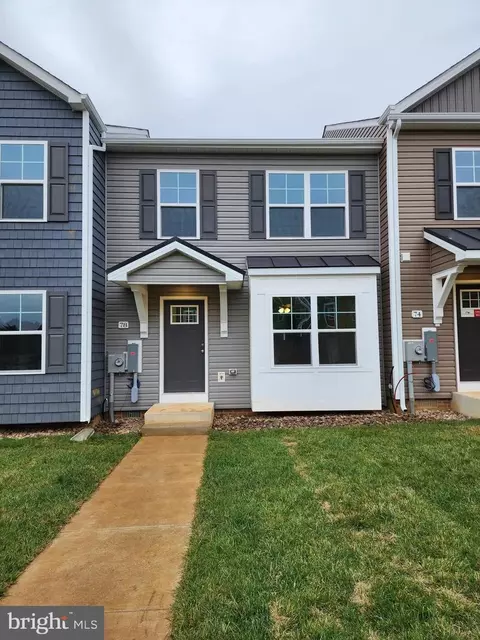 78 Olga Dr, Martinsburg, WV 25403