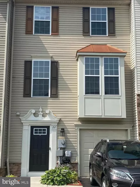 22 Gauley River Path, Falling Waters, WV 25419