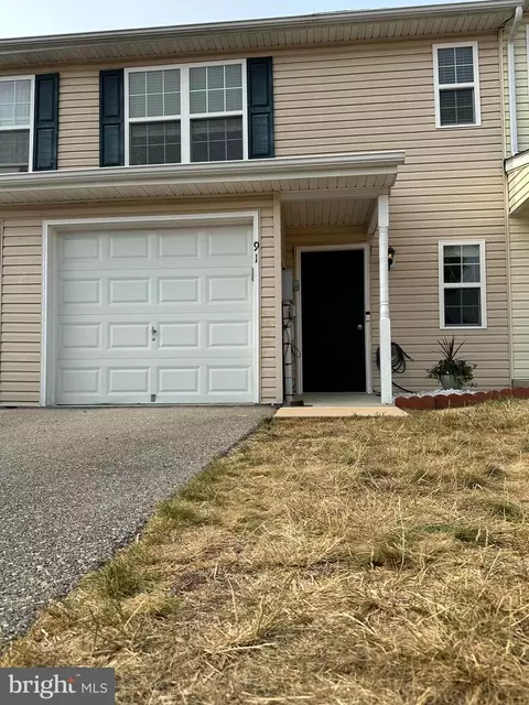 91 Myatt Ct, Bunker Hill, WV 25413