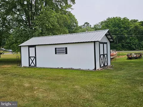 60 Weeping Willow Rd, Falling Waters, WV 25419 photo 6