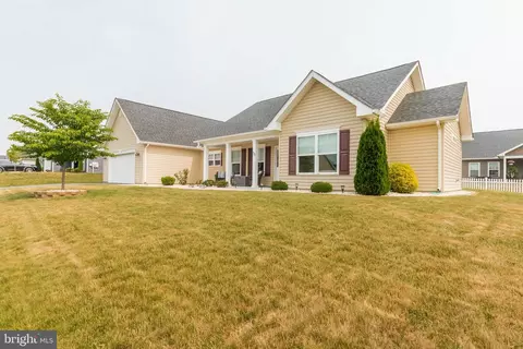 733 Aqueduct Ave, Martinsburg, WV 25404