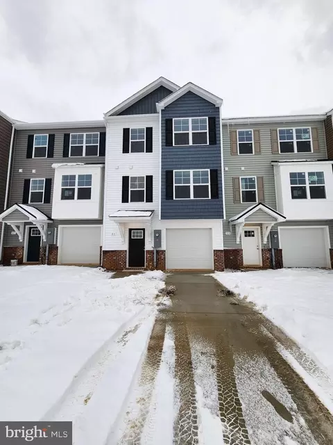 51 Olga Dr, Martinsburg, WV 25403