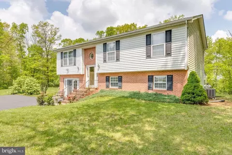 52 Patriot Ct, Martinsburg, WV 25405