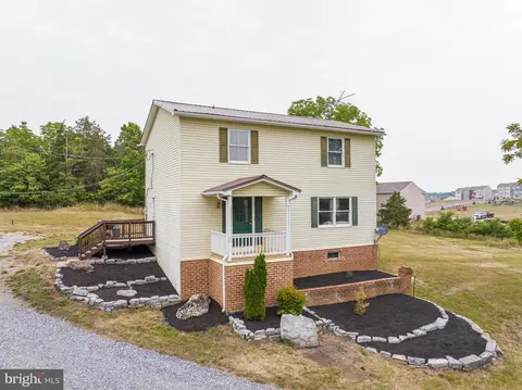 639 Crawford Quarry Rd, Falling Waters, WV 25419