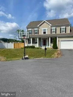 455 Avalon Trl, Hedgesville, WV 25427