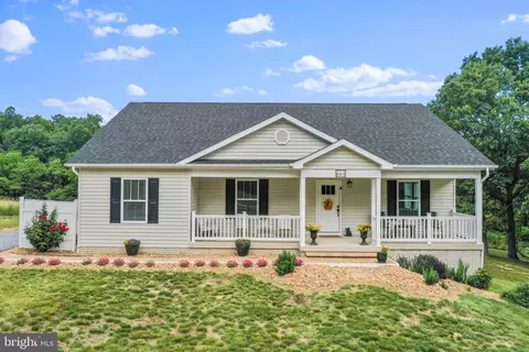 661 Opequon Ln, Kearneysville, WV 25430