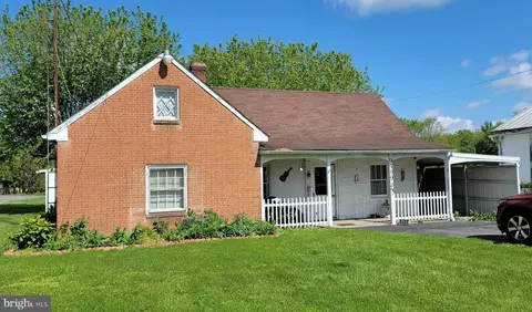 9489 Williamsport Pike, Falling Waters, WV 25419