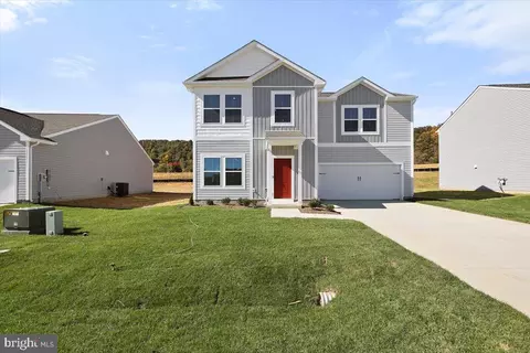 130 Diving Scaup Rd, Hedgesville, WV 25427