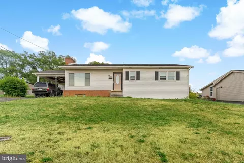 907 3rd St, Martinsburg, WV 25404