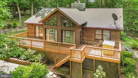 93 Slingshot Ln, Gerrardstown, WV 25420
