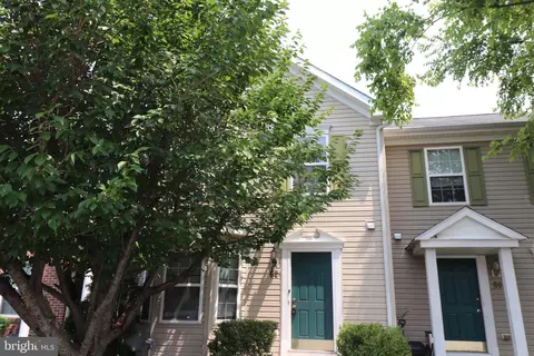 62 Grindstone Dr, Hedgesville, WV 25427
