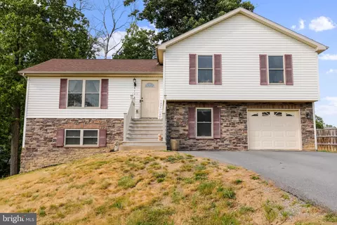 123 Catch Release Ct, Inwood, WV 25428