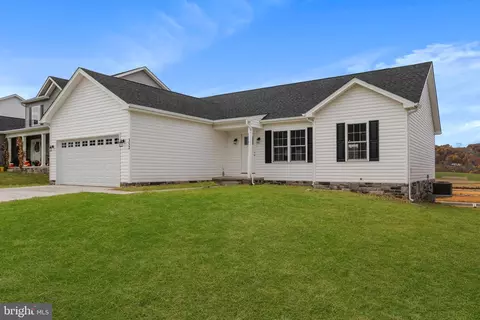 79 Orpington Dr, Martinsburg, WV 25403