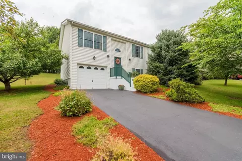 882 All American Way, Martinsburg, WV 25405