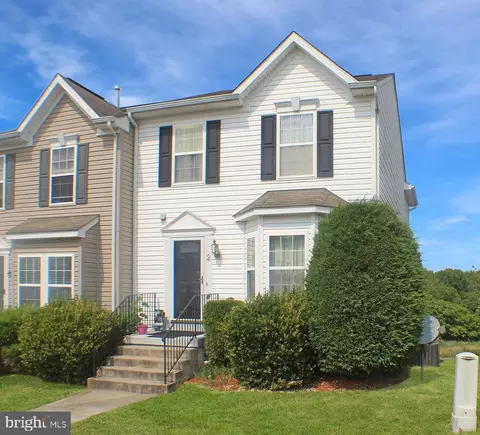 2 Litchfield Ln W, Martinsburg, WV 25405