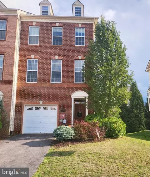 124 Darden Ct E, Martinsburg, WV 25403
