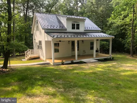 4985 Dry Run Rd, Hedgesville, WV 25427