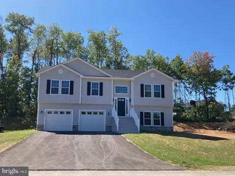861 Basin Dr, Inwood, WV 25428